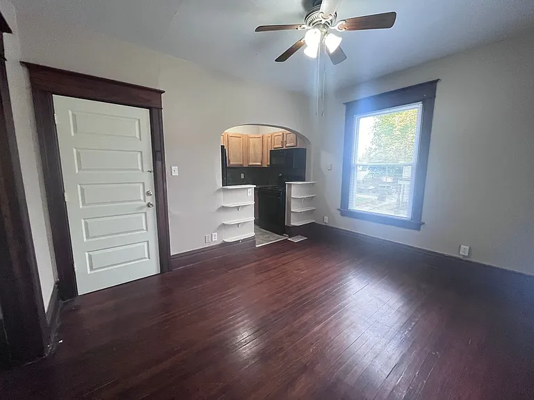 2228 S Harrison St — Photo 7