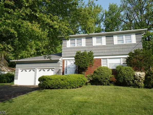 21 Saint Germain Dr, Clark Twp., NJ 07066
