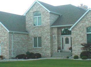 10002 Northcote Ct, Saint John, IN 46373
