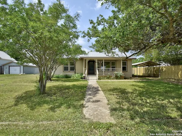 632 Academy, Blanco, TX 78606