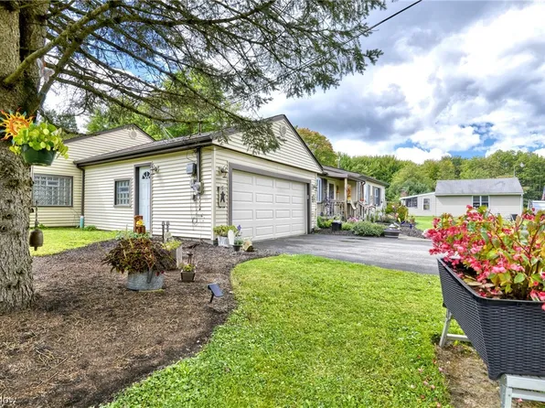 7988 Thompson Sharpsville Rd, Masury, OH 44438