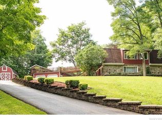 11487 Brown Schoolhouse Rd, Freedom, NY 14065