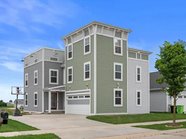 822 S Skypark DRIVE, Hartford, WI 53027