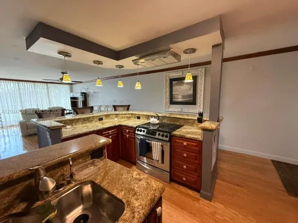 2691 S Course Dr APT 202, Pompano Beach, FL 33069