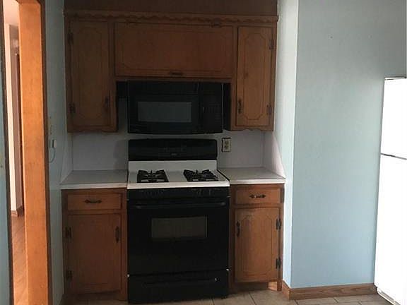 5th image of 400 S Leslie Dr
