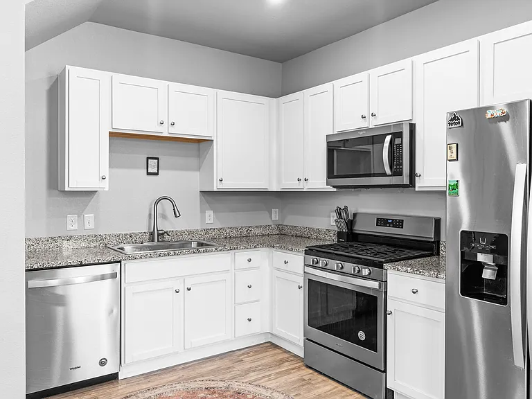 1144 Oak Cir — Photo 19