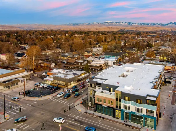 Unit 203 1468 Plan, The Hemingway