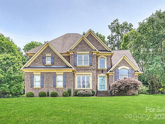2nd image of 5079 Cramer Woods Dr
