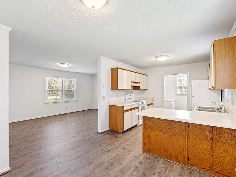 203B Lancaster Ave — Photo 17