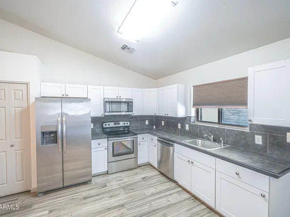 9315 E Dallas St, Mesa, AZ 85207