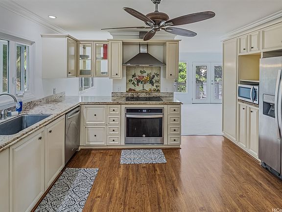 4th image of 44-672 Kahinani Pl APT 11