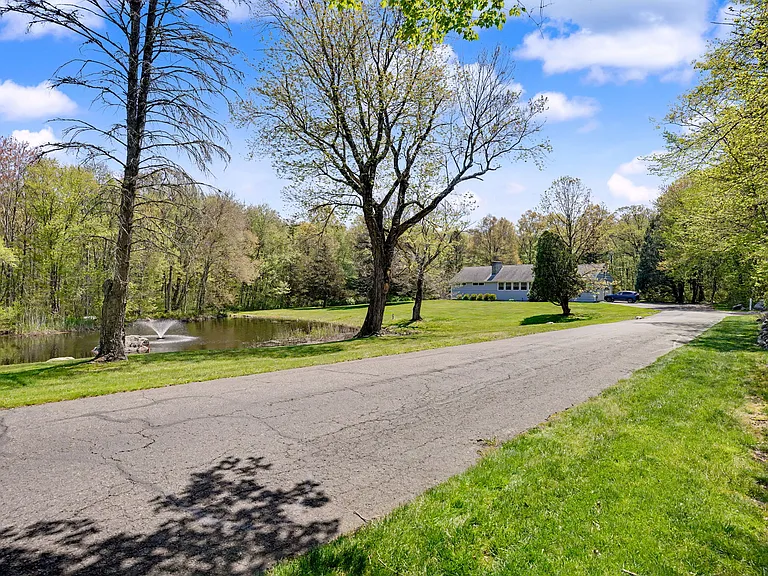 65 Banks Rd — Photo 21