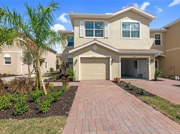 2856 Citrus St, Naples, FL 34120
