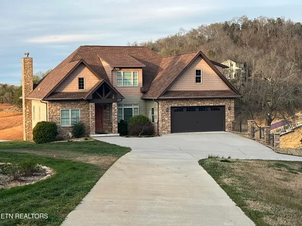 614 Watercrest Ln, Dandridge, TN 37725