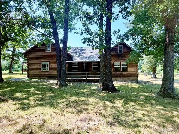 23149 Red Hawk Dr, Lebanon, MO 65536