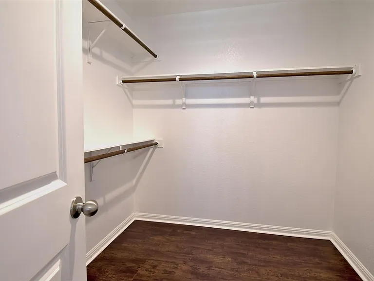 317 Clearlake Dr — Photo 17