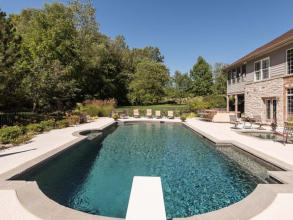 3rd image of 320 Tavern Creek Ct