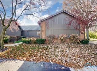 15 Exeter Rd, Perrysburg, OH 43551