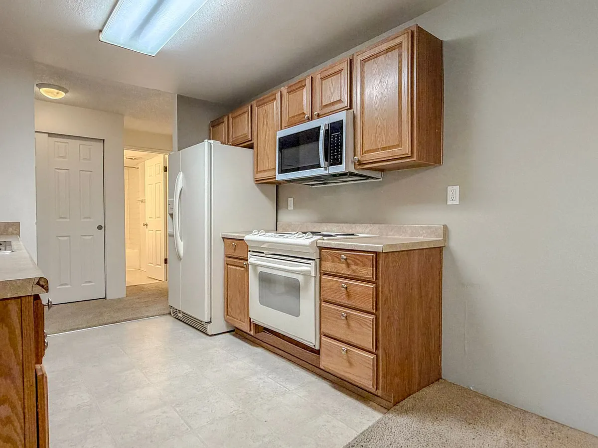 Building Photo - 9416 1st Ave NE #104