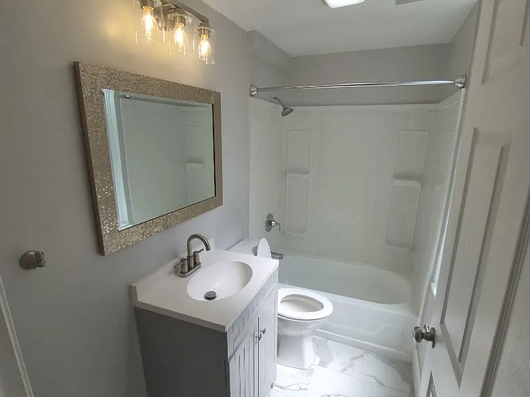 2153 Loth St #1 — Photo 8