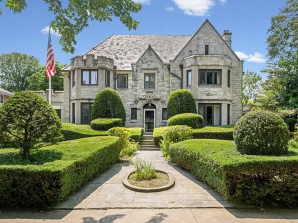 755 Michigan Ave, Wilmette, IL 60091