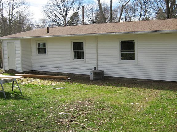 rear view with storage room on back