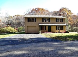 4 Sundon Ln, Old Saybrook, CT 06475