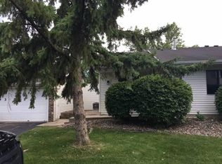 9391 Ranchview Ln N #1, Osseo, MN 55369