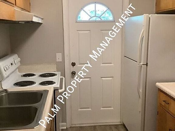 5th image of 4412 Caroline Dr #B
