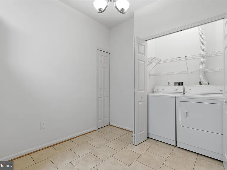 1640 Fallowfield Ct #1640 — Photo 11