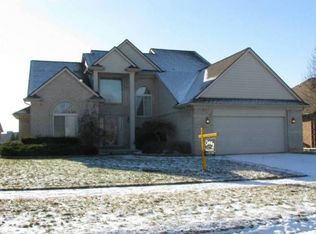 17448 Rocco Dr, Macomb, MI 48044