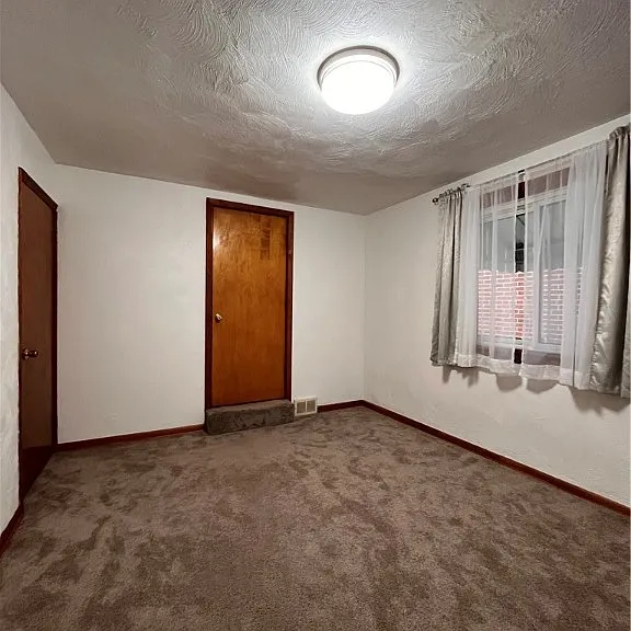 5124 Carnegie St — Photo 28