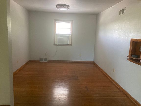 4th image of 1215 W Miller St APT B