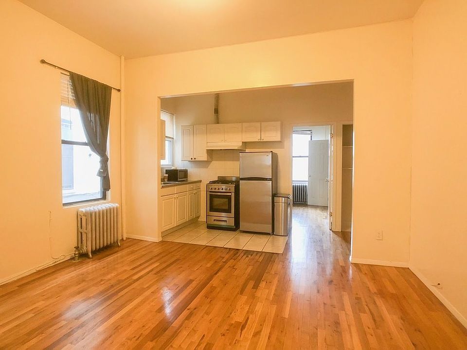 1st image of 2513 30th Ave APT 1