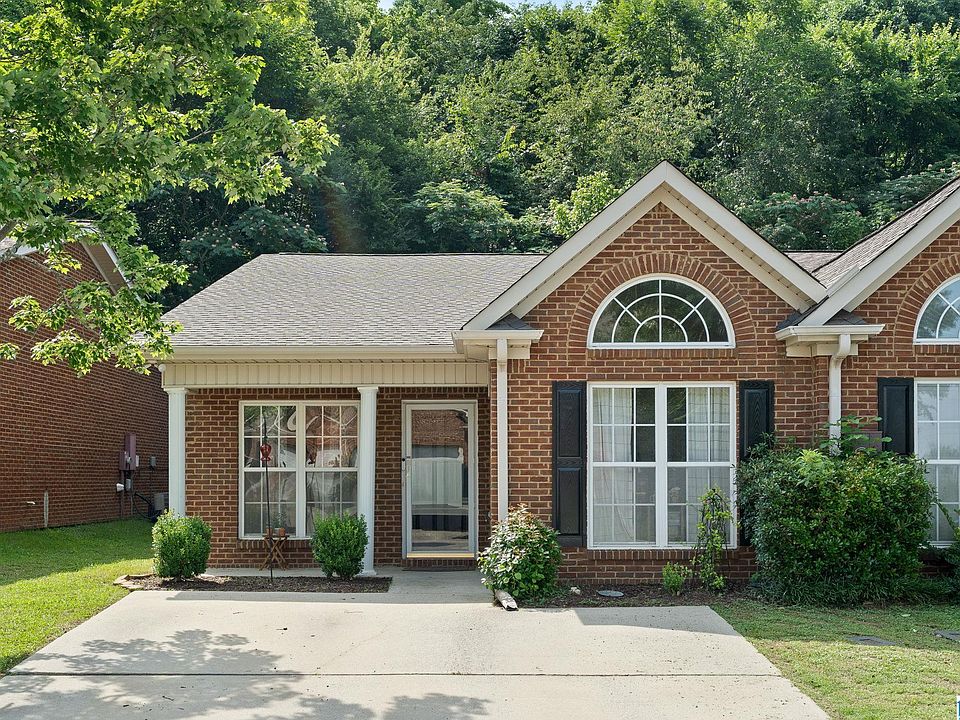 1st image of 160 Hayesbury Ln