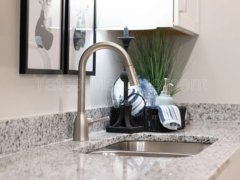 411 W McPherson Ave #103 — Photo 6