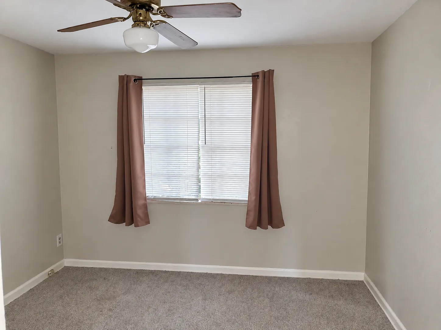 772 S Chesterfield Rd. - Apartment A — Photo 3