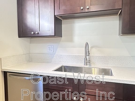 5th image of 4566 Maryland St APT I