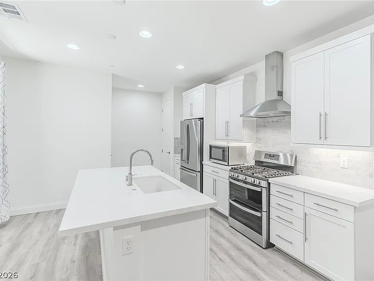 11648 Bearpaw Meadow Ave — Photo 9