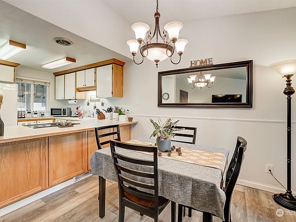 5th image of 4006 S 158th Street #F