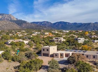 407 Live Oak Loop NE, Albuquerque, NM 87122