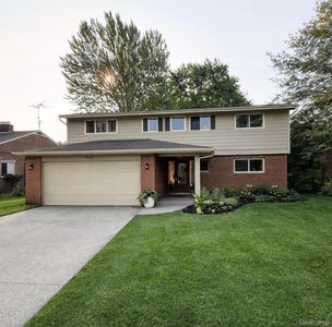 19982 W Doyle Pl, Grosse Pointe Woods, MI, 48236