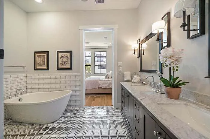 414 Hyde Park Blvd — Photo 12