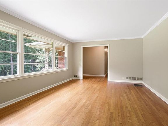 5th image of 1356 Council Bluff Dr