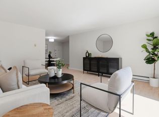 1031 Crestview Dr APT 305, Mountain View, CA 94040