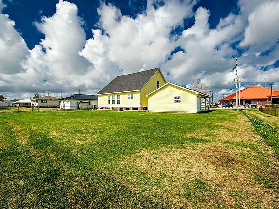 4th image of 232 E 5th St