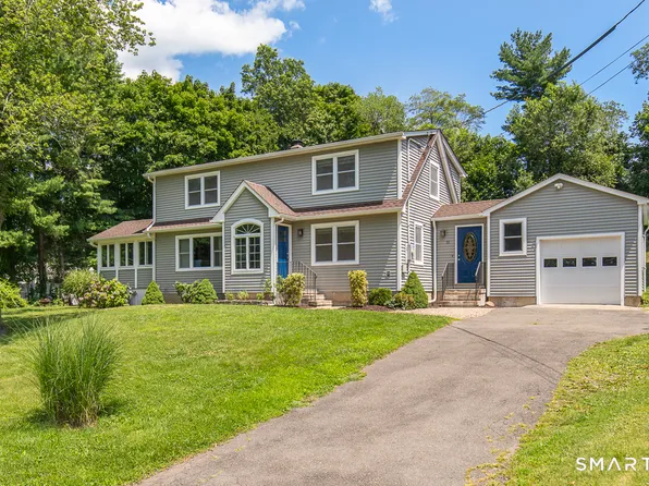 11 Ash Road, Branford, CT 06405