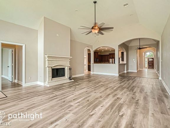 3rd image of 2703 Park Oak Ct