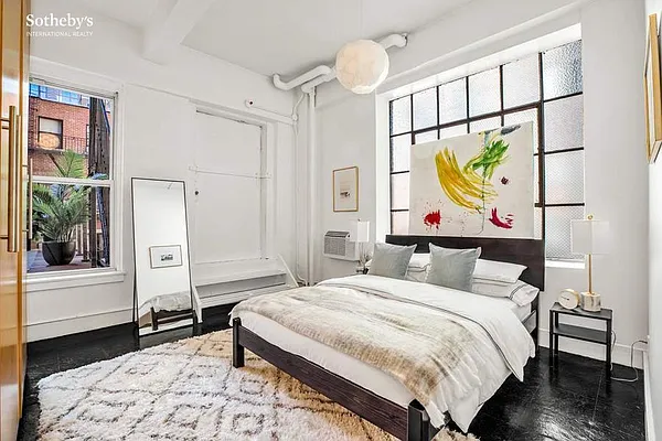 Sold by Sotheby's International Realty | media 8