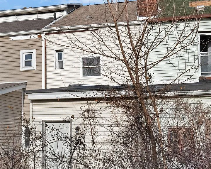 826 Walnut St — Photo 23